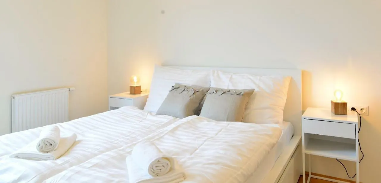 Self-Check-In With View & Free Parking Apartment Vienna Austria