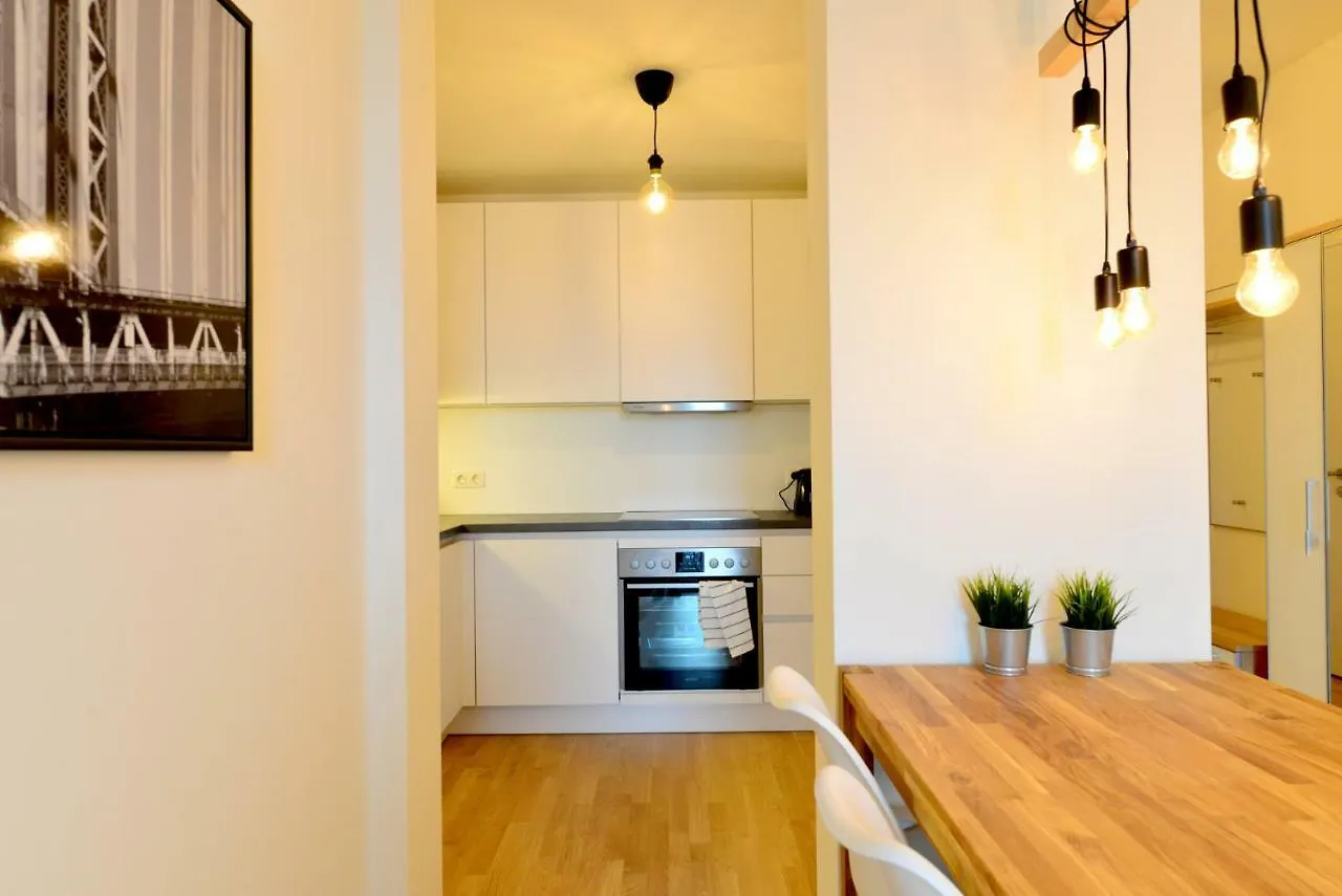 Self-Check-In With View & Free Parking Apartment Vienna Austria