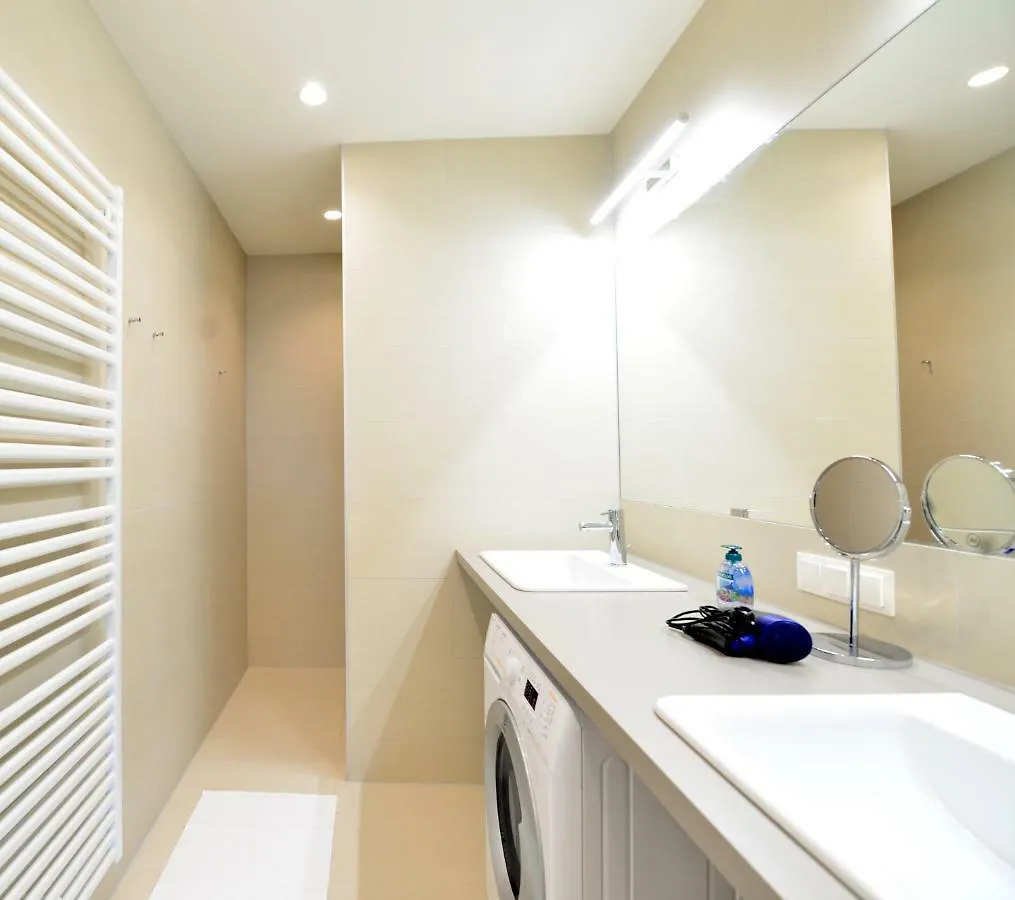 Self-Check-In With View & Free Parking Apartment Vienna 0*,  Austria